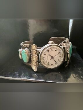 Vintage Native American
turquoise stone watch cuff Timex